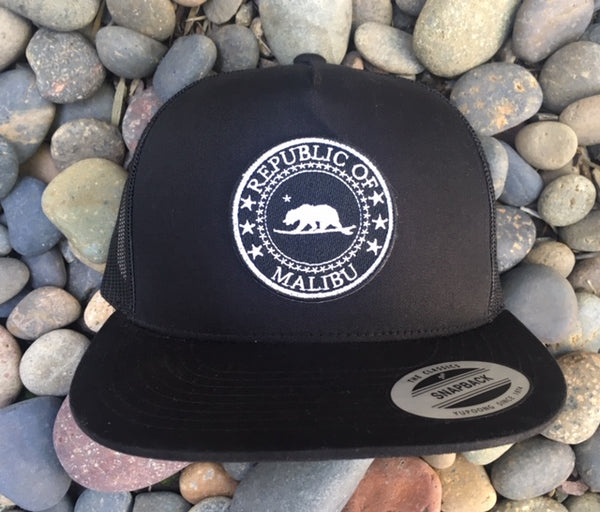 Republic of Malibu - Surfbear® premium trucker
